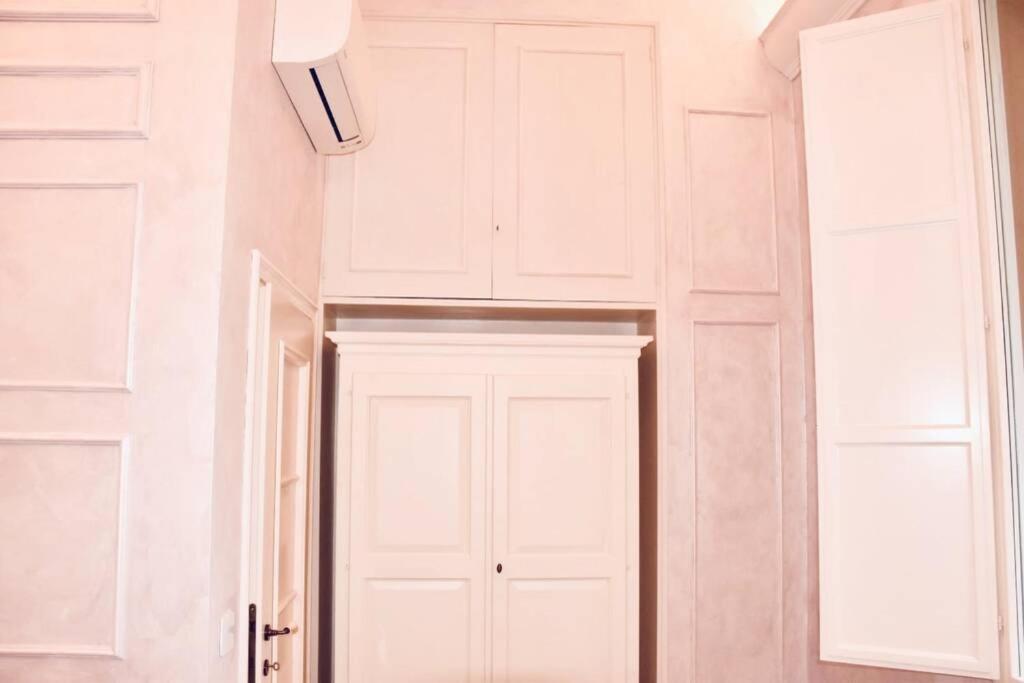 Suite Nico Bologna Centro ภายนอก รูปภาพ